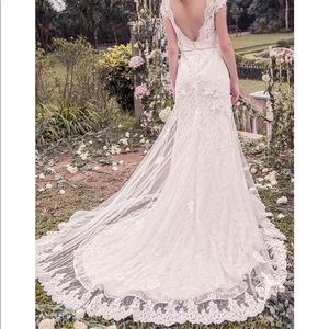 Meet your Posher, Daniella